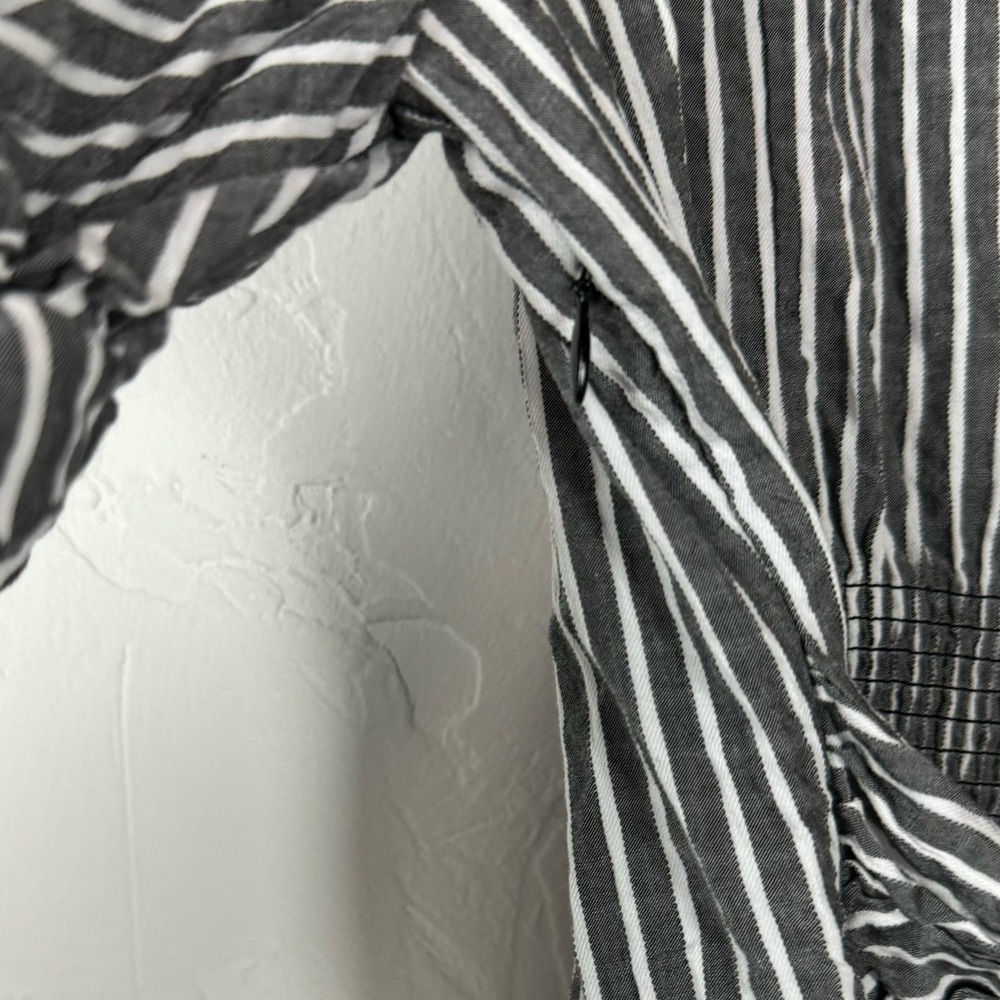 WHBM White House Black Market Blouse Top Popover Knit Seersucker Striped Cotton - Picture 4 of 7